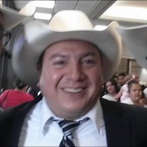 Meet your Posher, Raul